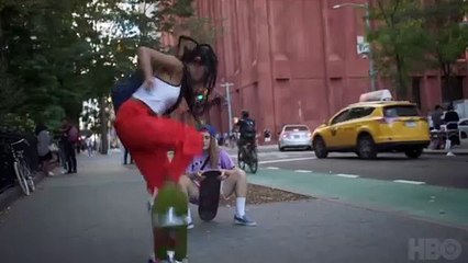 Kaykaycı gençlerin macerasını anlatan HBO dizisi "Betty", 1 Mayıs'ta başlıyor