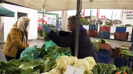 Τρόφιμα σε δομές του δήμου από τις λαϊκές αγορές Χαλκίδας