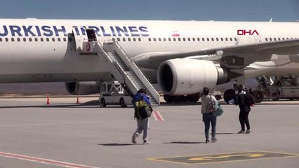 Sivas'ta karantinadaki erasmus öğrencileri, kaldıkları yurttan ayrıldı