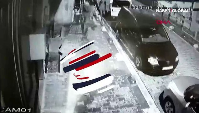 Yer Esenyurt... Sesi duyunca peş peşe böyle atladılar