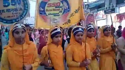 गुरुनानक देव जी के 550वें प्रकाशोत्सव पर धूमधाम से निकाला गया नगर कीर्तन- देखें वीडियो
