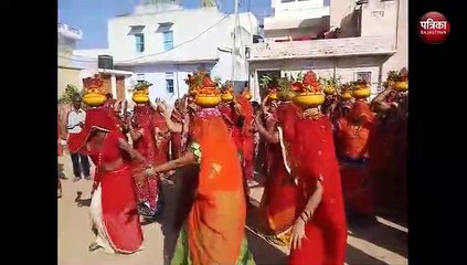 कलश यात्रा पर पुष्प वर्षा, जगह-जगह स्वागत