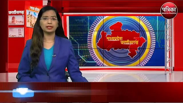 कलेक्ट्रेट में कांग्रेस ने जलाया पीएम मोदी का पुतला, प्रदर्शन रोकने के बजाय ये करती नजर आई पुलि