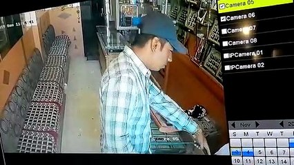 बिरुल बाजार की ज्वेलरी दुकान में भी युवक ने चोरी