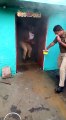 Bulandshahr: जान जोखिम में डाल जलते हुए कमरे में घुस गया सिपाही और युवक की जान बचा ली- देखें वीडियो