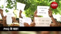 Video: वकीलों से झड़प के बाद दिल्ली पुलिस ने किया विरोध प्रदर्शन