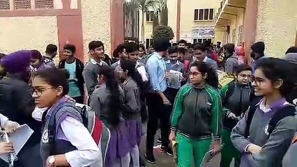 राजकीय विधि महाविद्यालय प्राचार्य को ज्ञापन, सीटें बढ़ाने की मांग की