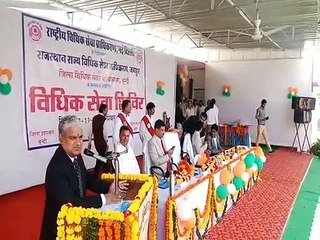 अंतिम पंक्ति में बैठे व्यक्ति को मिले न्याय