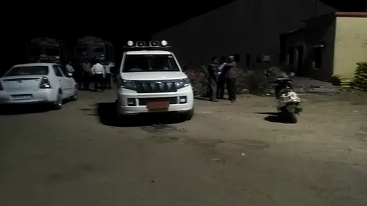 किसानों को नहीं बांटी जाएगी गीली खाद, प्रशासन ने रैक से हटवाई खराब डीएपी