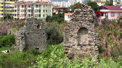 ANTALYA ANTİK KENT MUZ BAHÇESİ ARASINDA KALDI