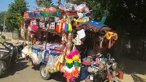 diwali : दिवाली पर सजावटी सामान, द्वार-द्वार पहुंच रही दुकान