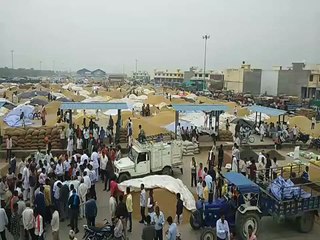 गणपति पूजन के साथ हुई मंडी में खरीद