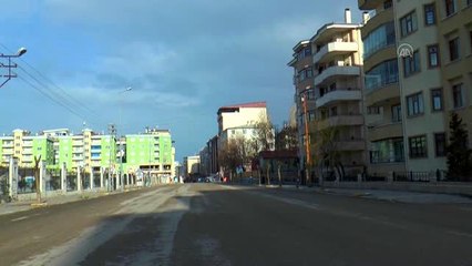 Sokağa çıkma yasağının ardından cadde ve sokaklar boş kaldı