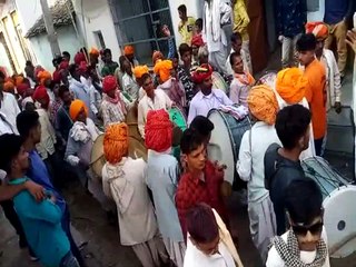 घासभैरू महोत्सव में दिखाए हैरतअंगेज करतब, देखने उमड़े लोग