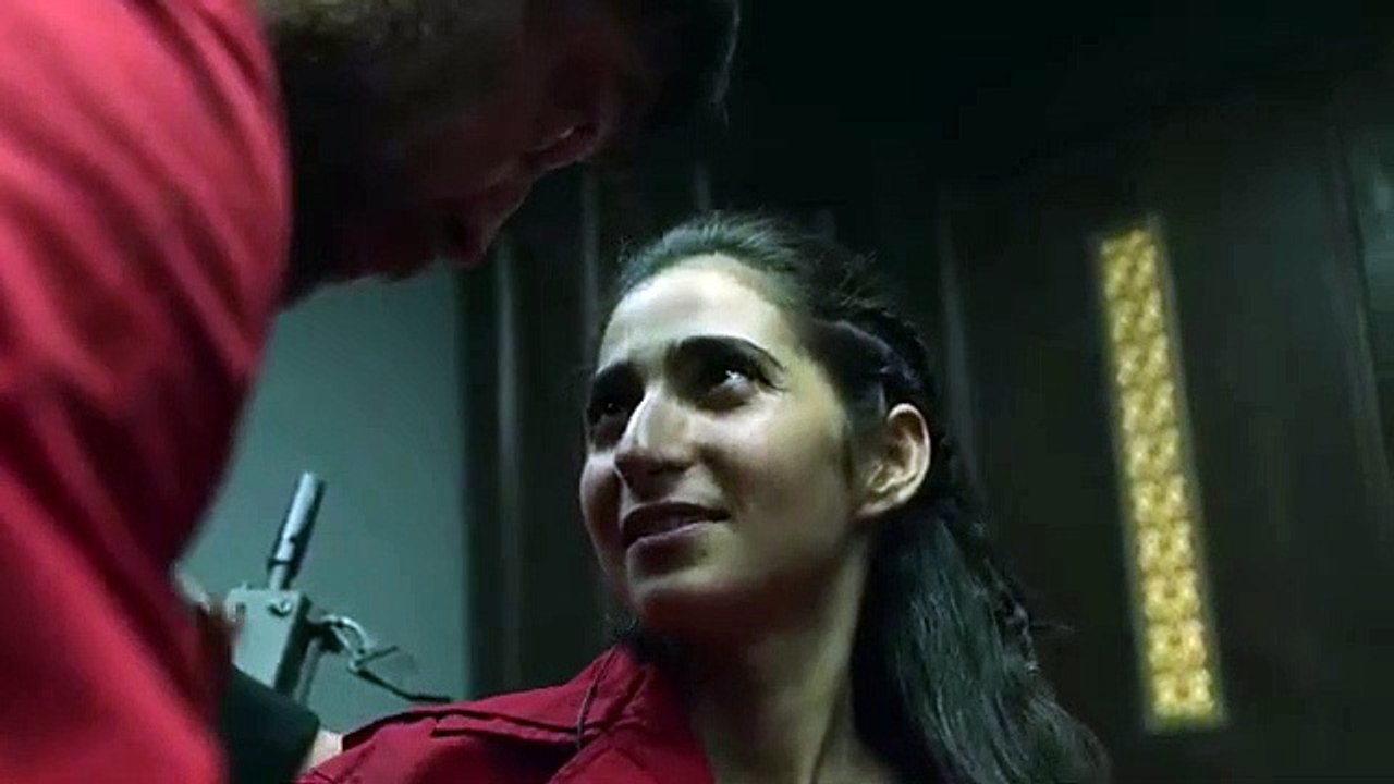 Money Heist 4x5  La Casa de Papel  - Nairobi and Bogota kiss Scene