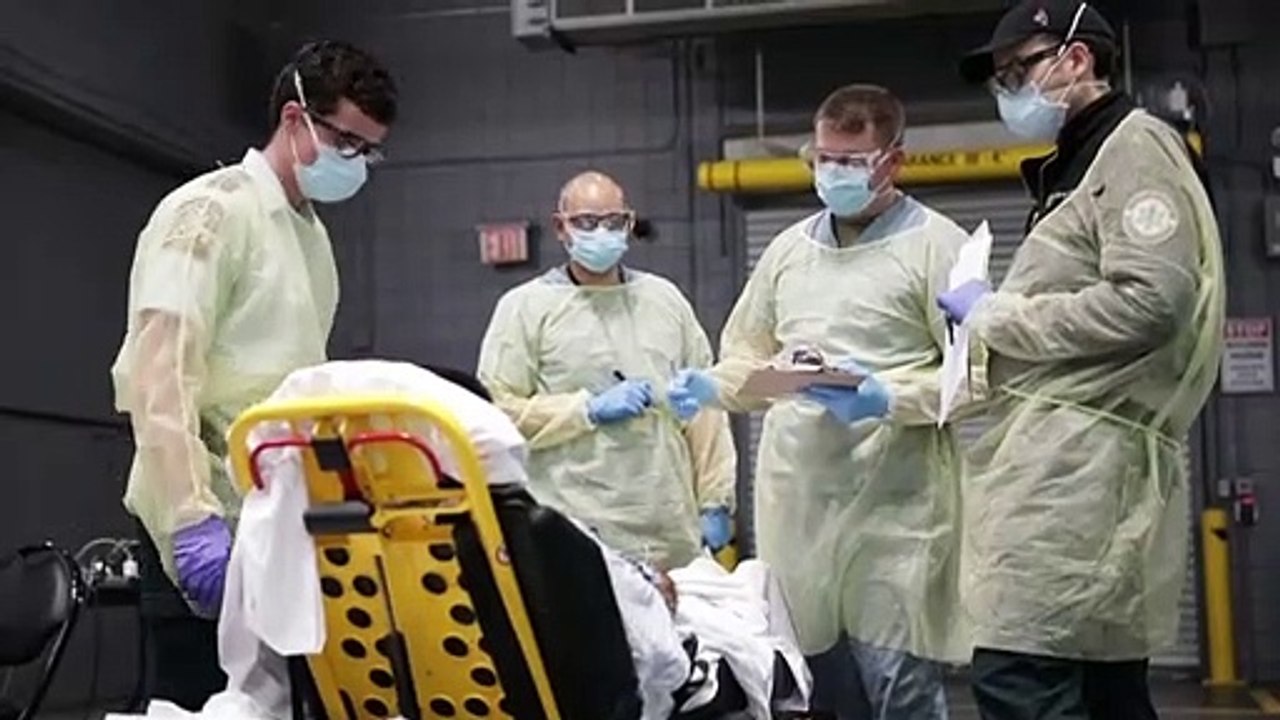 EUA tem quase 2 mil mortos por coronavírus em 24 horas