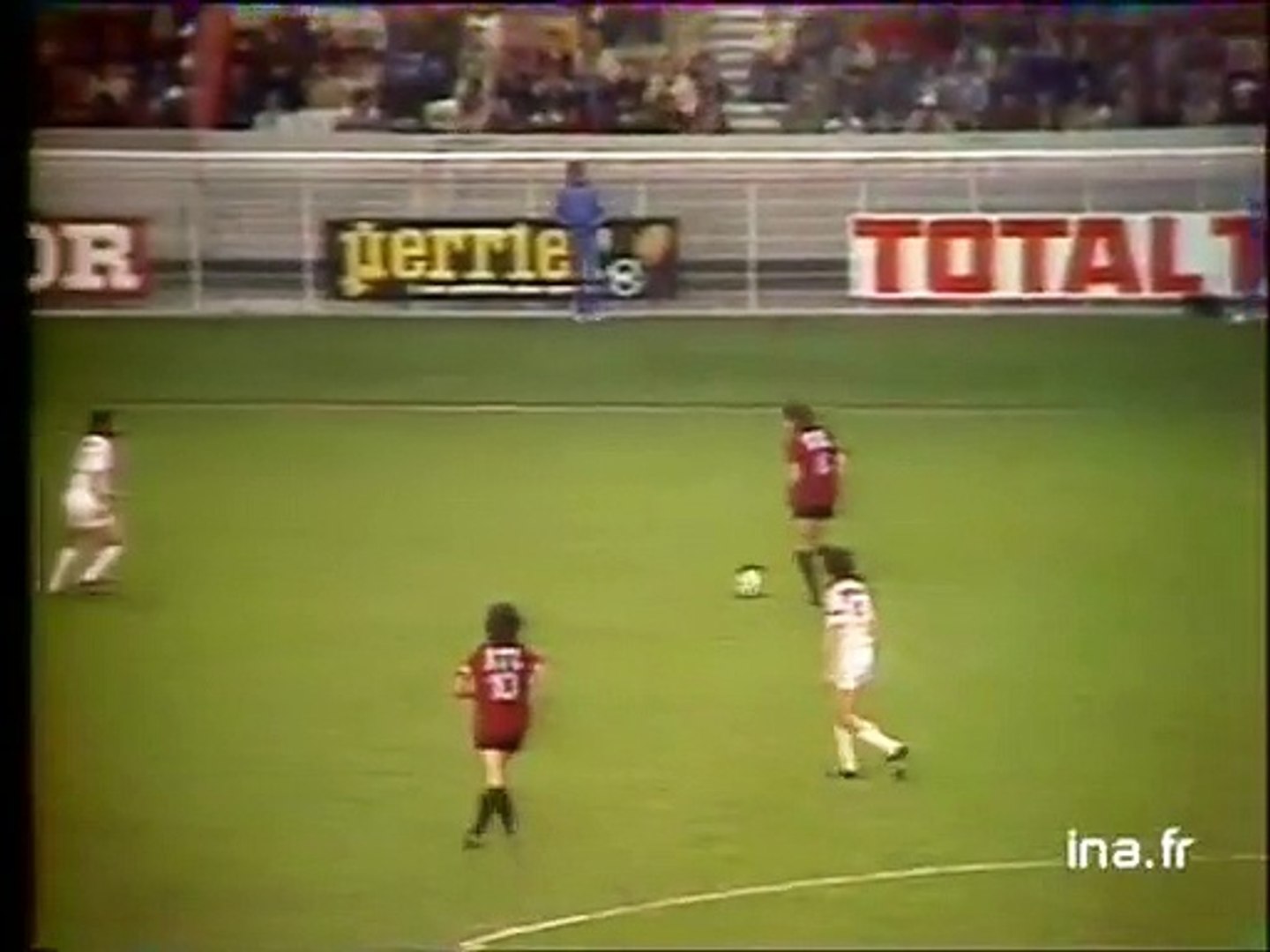 FOOT RETRO: AS Nancy Lorraine 977-978