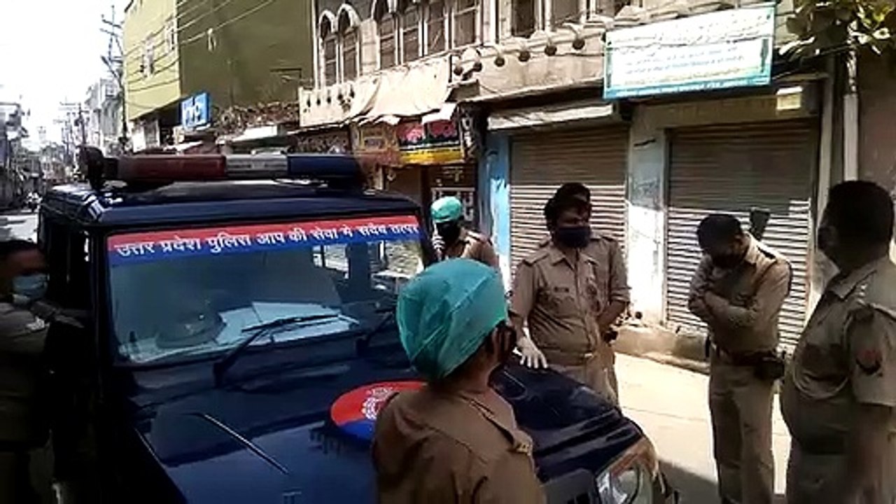 इटावा: लॉक डाउन में चप्पे-चप्पे पर तैनात दिखी पुलिस