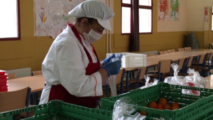 El Mesón Serranito ofrece sus famosos bocadillos a la policía y a los sanitarios