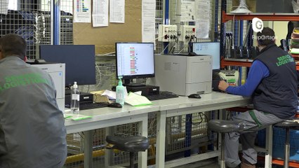 Reportage  - Au coeur d'une plateforme logistique du CHU Grenoble Alpes