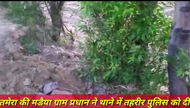दबंगों ने निर्माणाधीन गली की दीवार तोड़ी, प्रधान ने पुलिस से की शिकायत