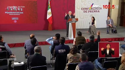 AMLO "toca madera” ante coronavirus