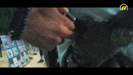 السعودي علي محمد يقفز من الطائرة في أولى مغامراته بعيش الدور