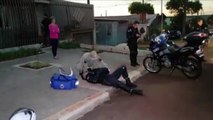 Motociclista fica ferido ao sofrer queda no Jardim Colonial