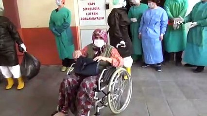 Oğlundan virüs kapan 83 yaşındaki Ayşe Nine korona savaşını kazandı