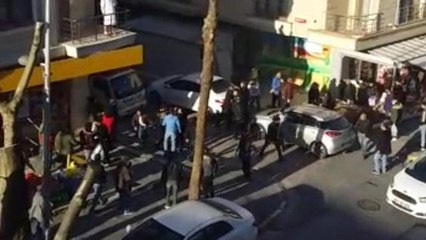 Avcılar'da yumruklu kavga, sosyal mesafe kuralını da hiçe saydılar