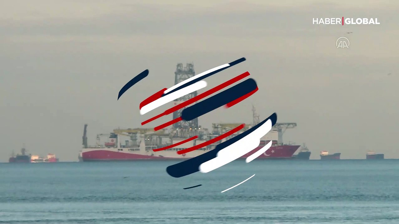 Türkiye'nin ilk yerli sondaj gemisi 'Fatih' İstanbul'da