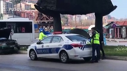 Virajı alamayan araç kaldırıma çarptı: 1 yaralı