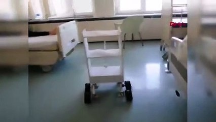 İstanbul'daki hastanede kullanılmaya başlandı: Koronavirüs hastalarına yemek ve ilaç servisi robot ile yapılıyor
