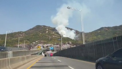 안양시 비봉산에 불...임야 1ha 소실 / YTN