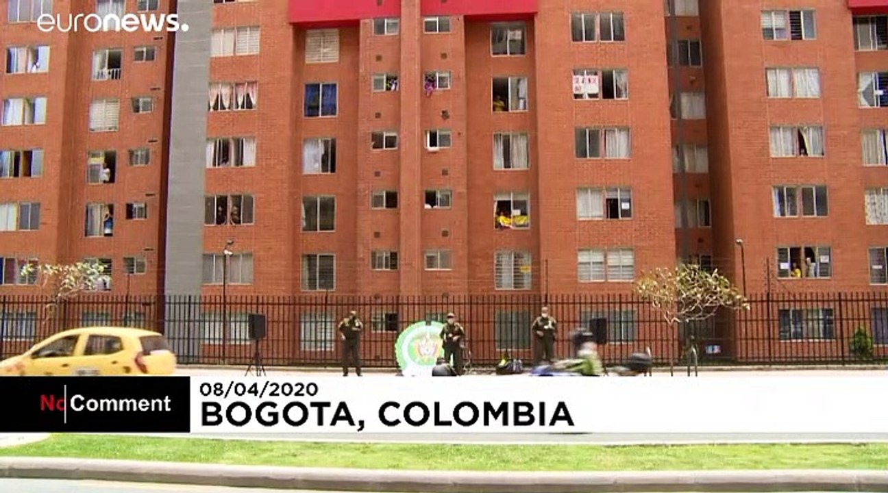 Police use zumba classes to lift the spirits of confined Colombians