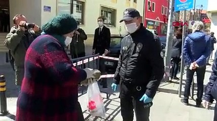 Çanakkale'de kimlik ve maske kontrolü yapıldı
