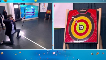 Pour réaliser un de leurs rêves, les chroniqueurs s'essayaient au tir à l'arc