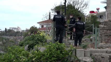 ANTALYA Dün falezlerde bugün de kayalıklarda intihara kalkıştı
