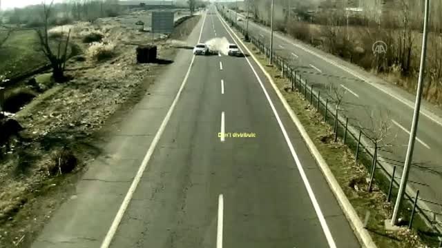 Trafik kazaları MOBESE kameralarında - BİNGÖL/AĞRI/SAMSUN/BATMAN/