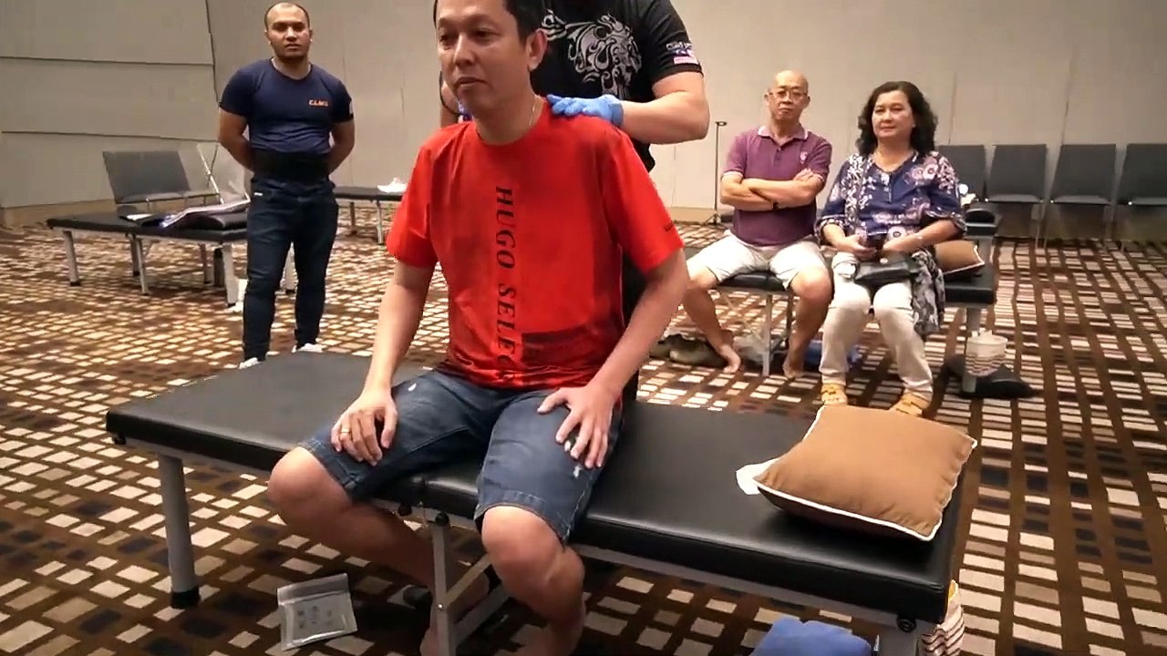 Frozen Shoulder Tit Tar treatment by Master Chris