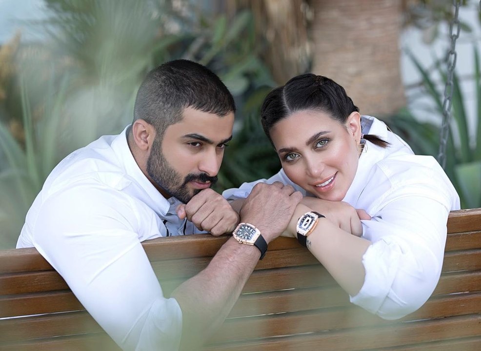موديل أمين يجيب على سؤال مفاجئ عن زوجته الدكتورة خلود خلال بث مباشر