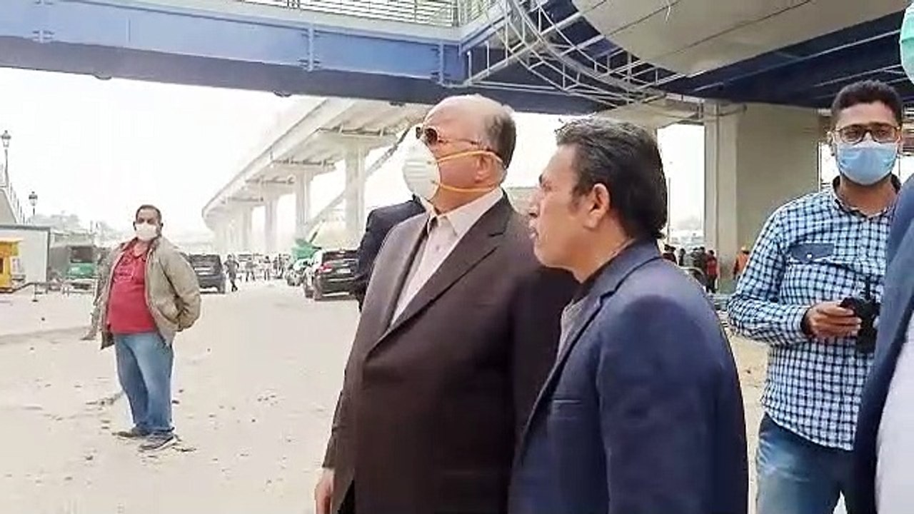 محافظ القاهرة يتابع إزالة بناء مخالف فى عين شمس ويحول الملاك للنيابة العسكرية