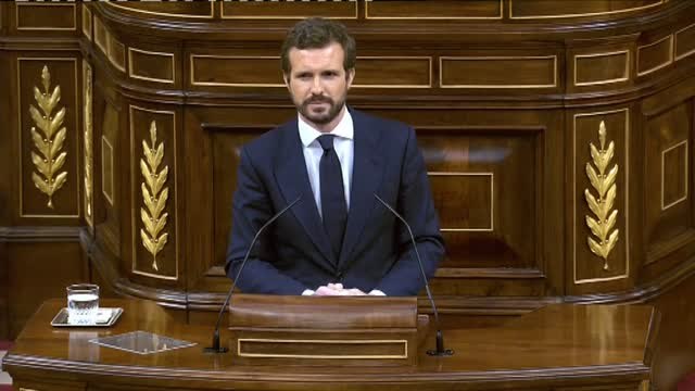 Casado amenaza a Sánchez con no apoyar el estado de alarma y Lastra le pide que tenga el lomo más duro
