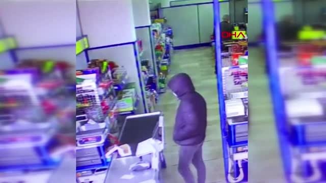 KONYA Marketteki silahlı soygun girişimi kamerada