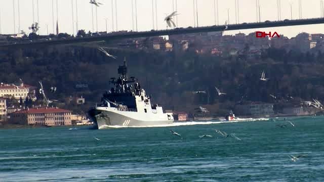RUS SAVAŞ GEMİLERİ PEŞ PEŞE İSTANBUL BOĞAZI'NDAN GEÇTİ