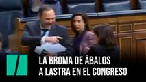 La broma de Ábalos a Lastra en el Congreso de los Diputados