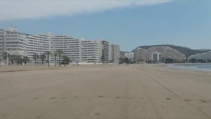 Las playas de Cullera desiertas en un Jueves Santo marcado por el coronavirus