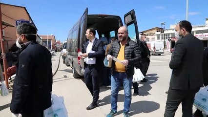 Çubuk'ta esnafa ücretsiz dezenfektan ve maske dağıtıldı