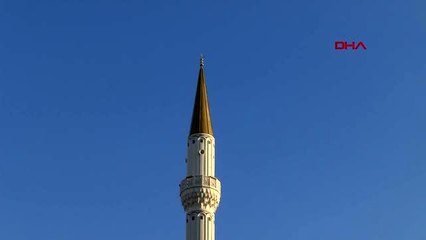MALATYA Yıldırım isabet eden cami minaresi alev topuna döndü