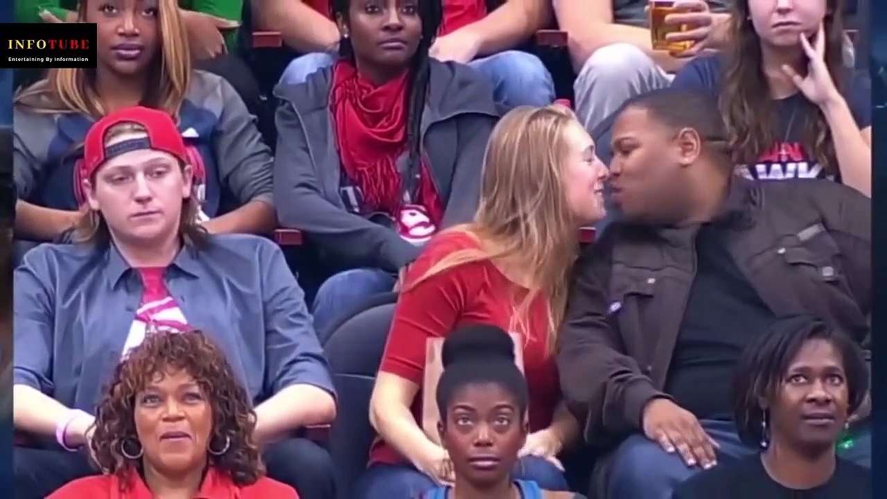 25 Craziest, Unexpected And Embarrassing Kissing in Public - video ...